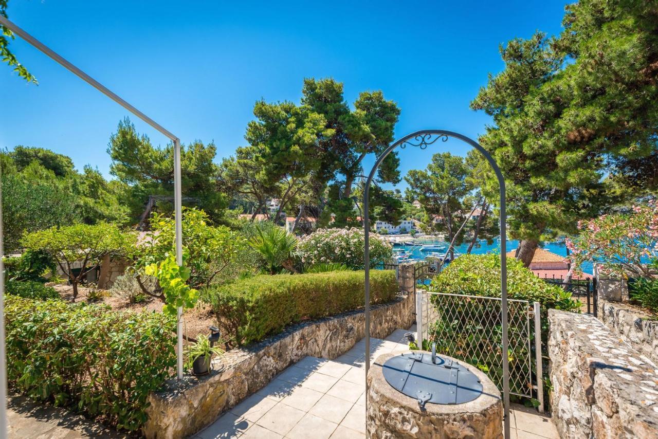 Apartmani Sara Hvar Town Bagian luar foto