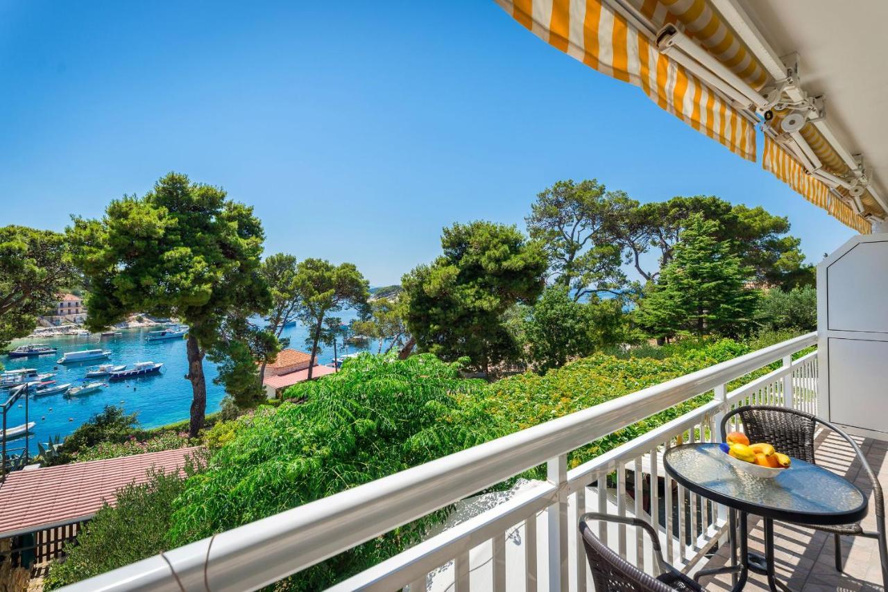 Apartmani Sara Hvar Town Bagian luar foto