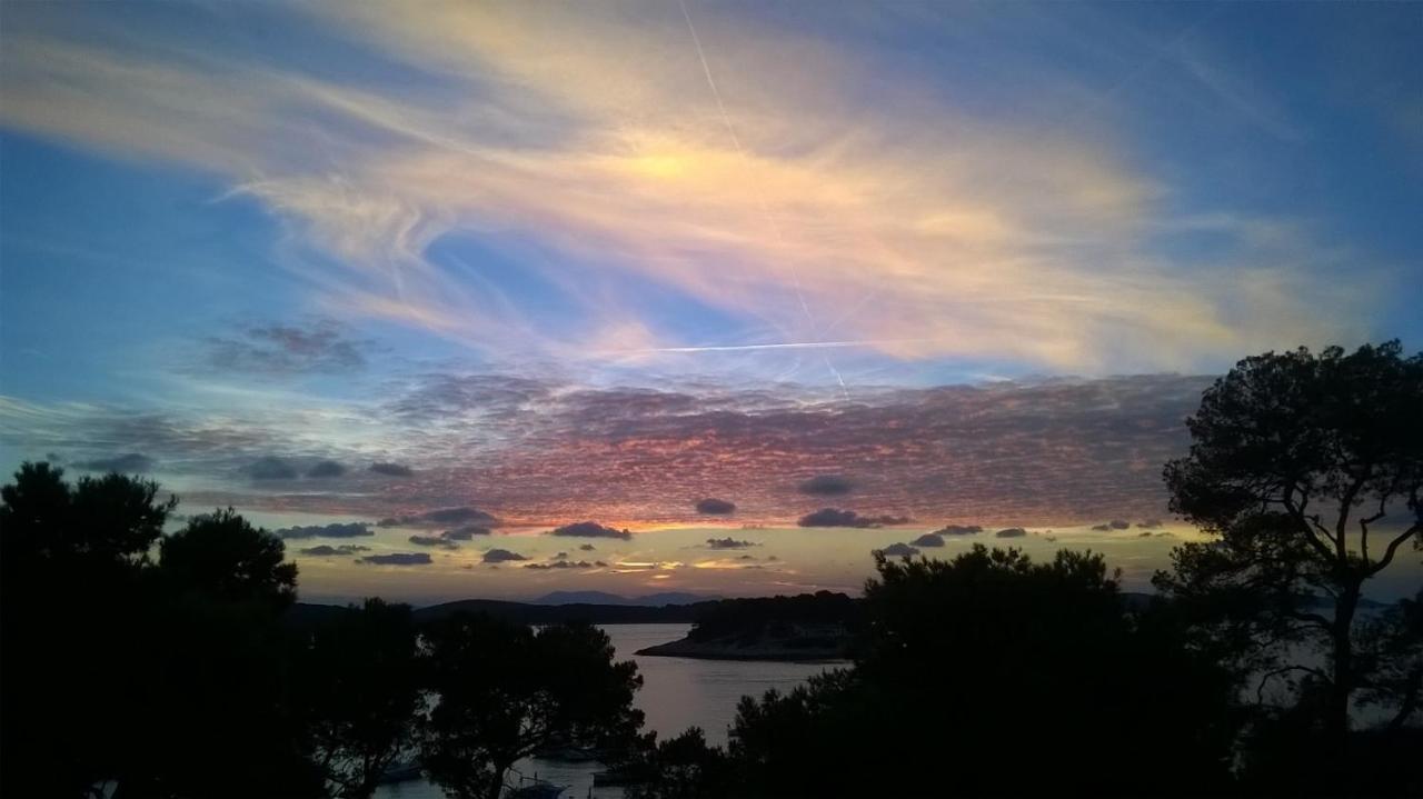 Apartmani Sara Hvar Town Bagian luar foto