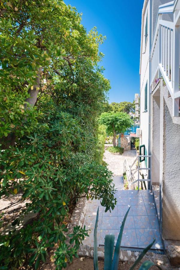 Apartmani Sara Hvar Town Bagian luar foto