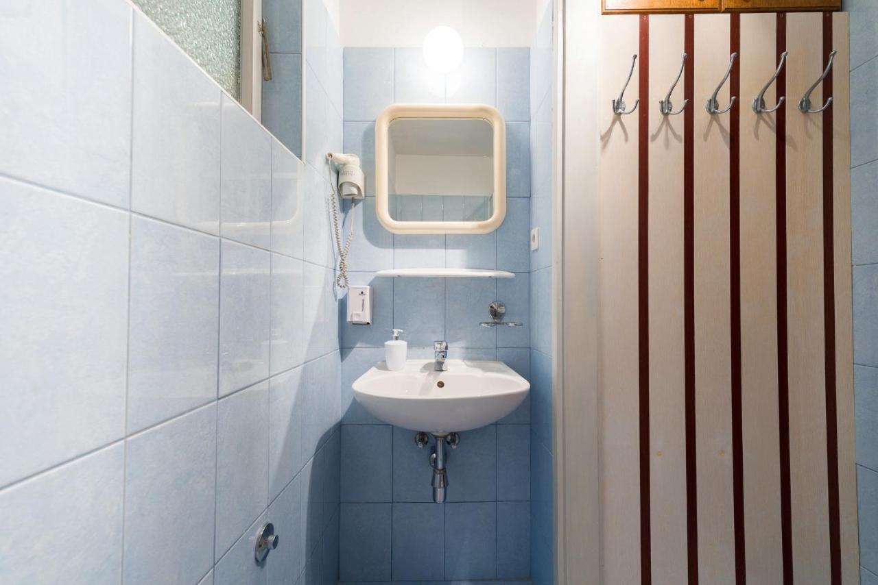 Apartmani Sara Hvar Town Bagian luar foto