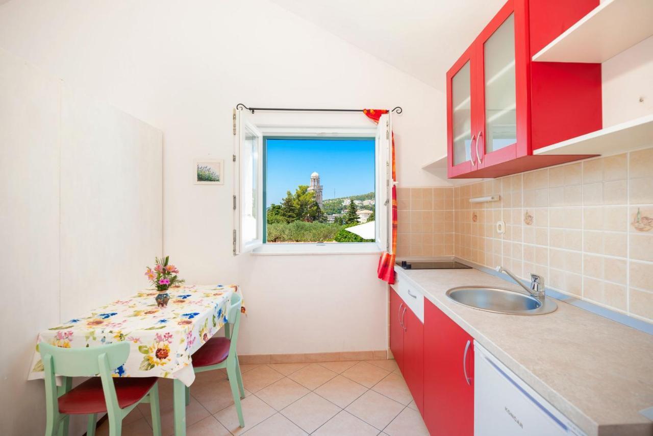 Apartmani Sara Hvar Town Bagian luar foto